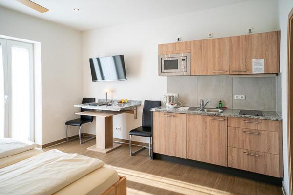 Hotel Boardinghouse Schellenberg Donauwörth Esterno foto